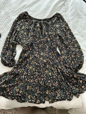 Black Floral Off-Shoulder Long Sleeve Dress